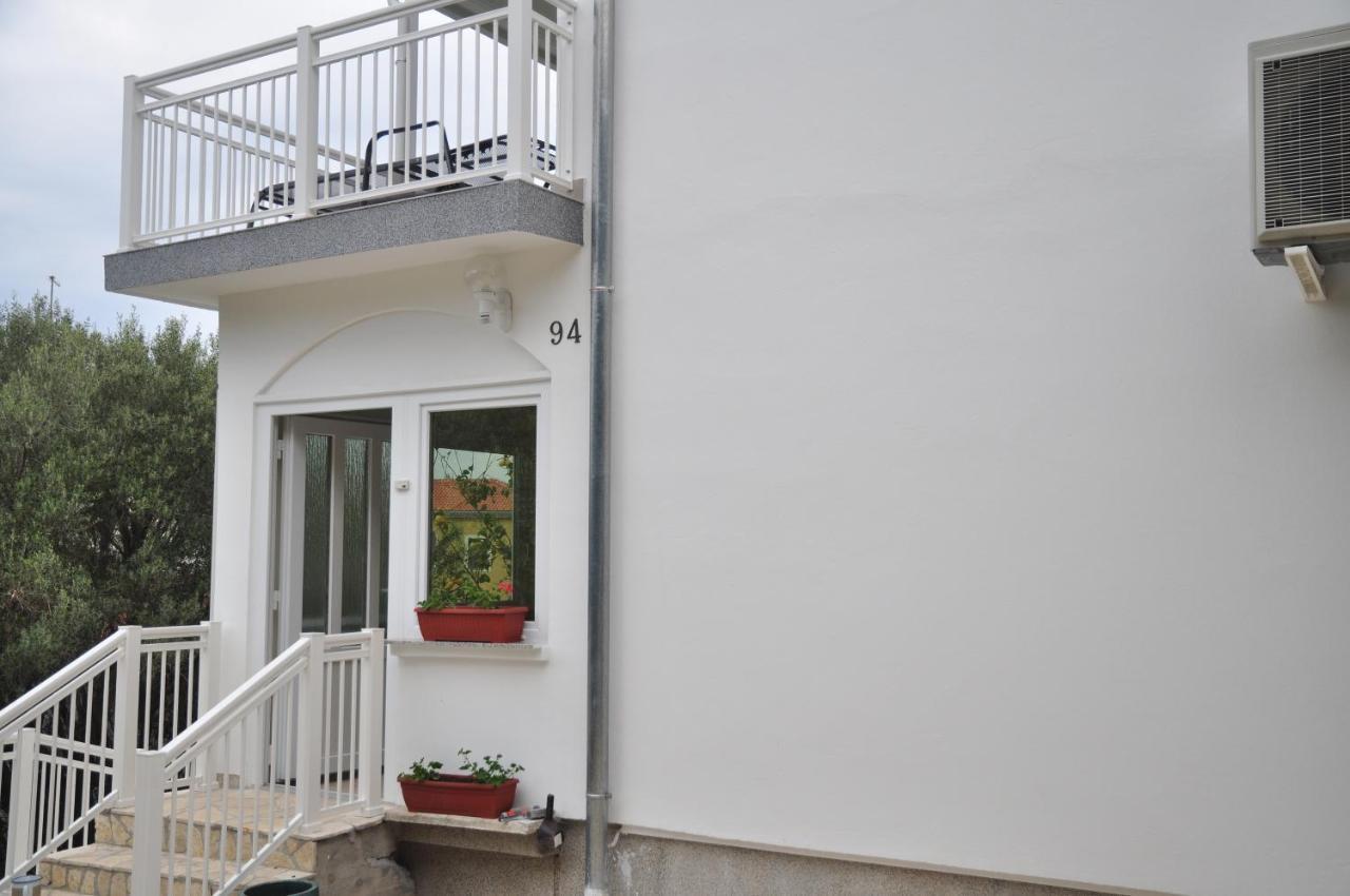 Rose Rooms At Island Of Rab Banjol Exterior foto